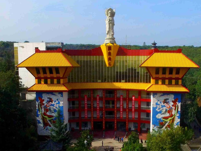 西安墓園可以使用多少年-西安墓園耐用多少年？不同類型墓園壽命不同擇地可優(yōu)化墓地使用期限