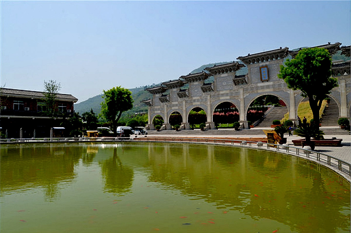 西安霸陵新區(qū)墓園怎么樣 電話 地址 價格