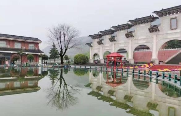 西安霸陵墓園新區(qū)寶地，環(huán)境優(yōu)美！