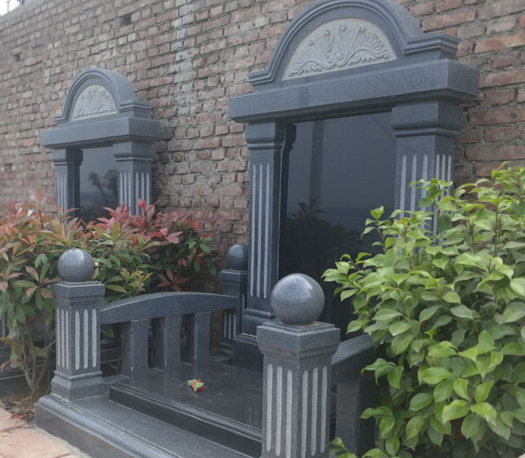 西安壽陽山墓園-櫻花苑F區(qū)-櫻花碑二型報價: 起