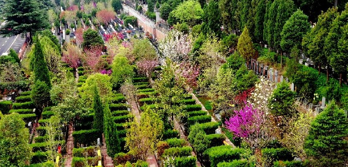 西安棗園山墓園可乘坐路、路、路等公交車抵達